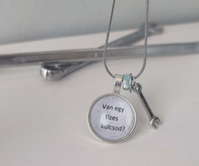 Kép betöltése a galériamegjelenítőbe: Evezős nyaklánc - Van egy tízes kulcsod?