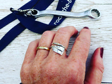 Lade das Bild in den Galerie-Viewer, Ruderring – Bardenspaten | Stroksides-Design