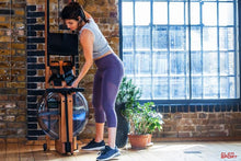 Lade das Bild in den Galerie-Viewer, WaterRower S4 Oak | Tölgyfa Evezőpad