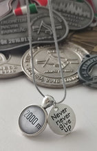 Lade das Bild in den Galerie-Viewer, Evezős nyaklánc - 2000 m